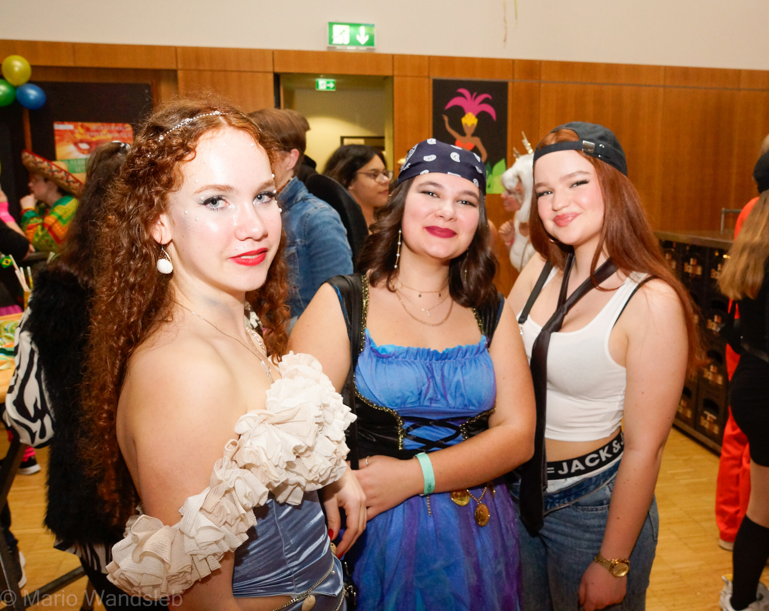 20240211-20-21-42-ISO 800-1-60 Sek. bei f - 5,6-_DSC8997